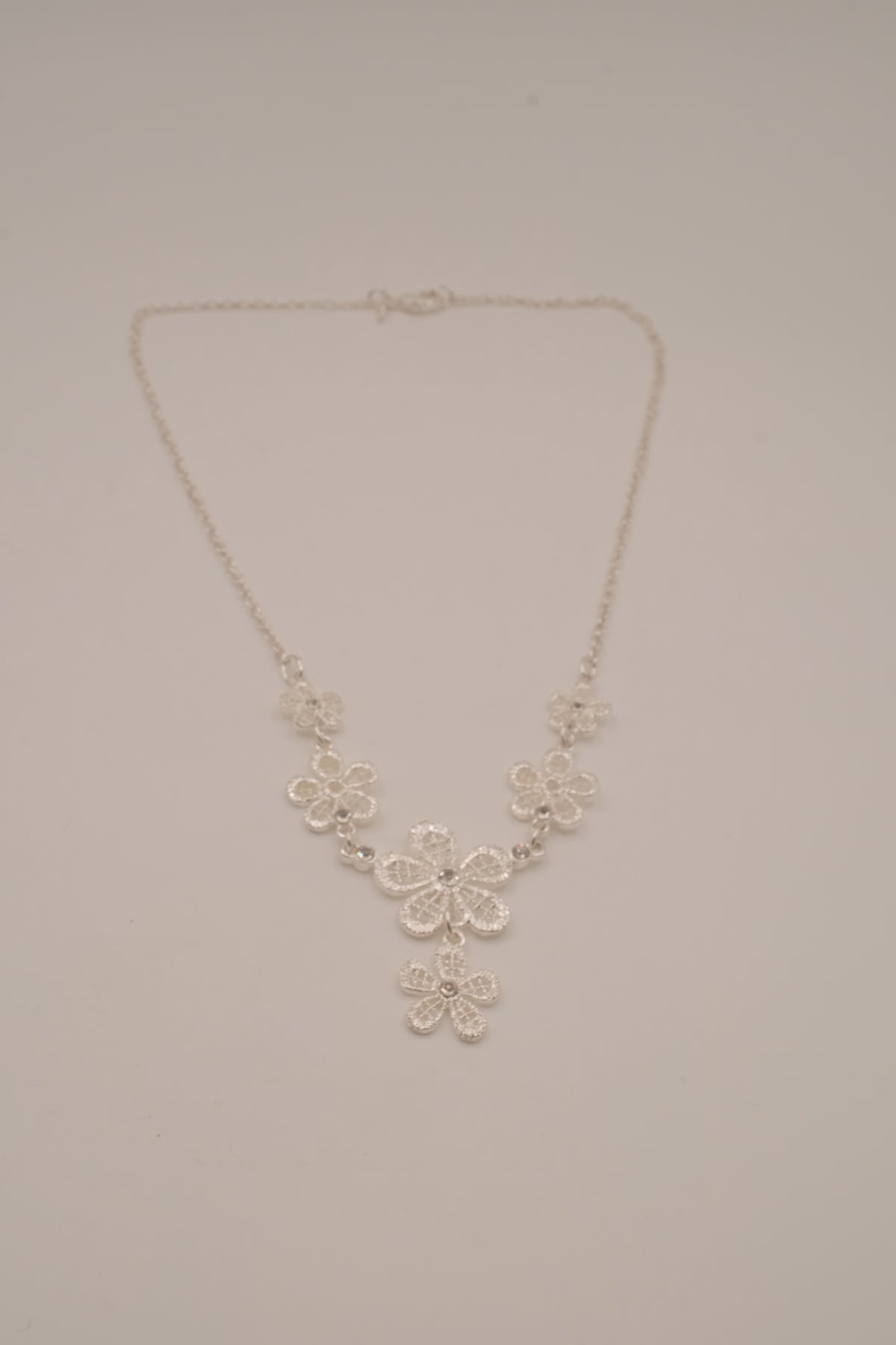 Vintage Avon filigree floral necklace
