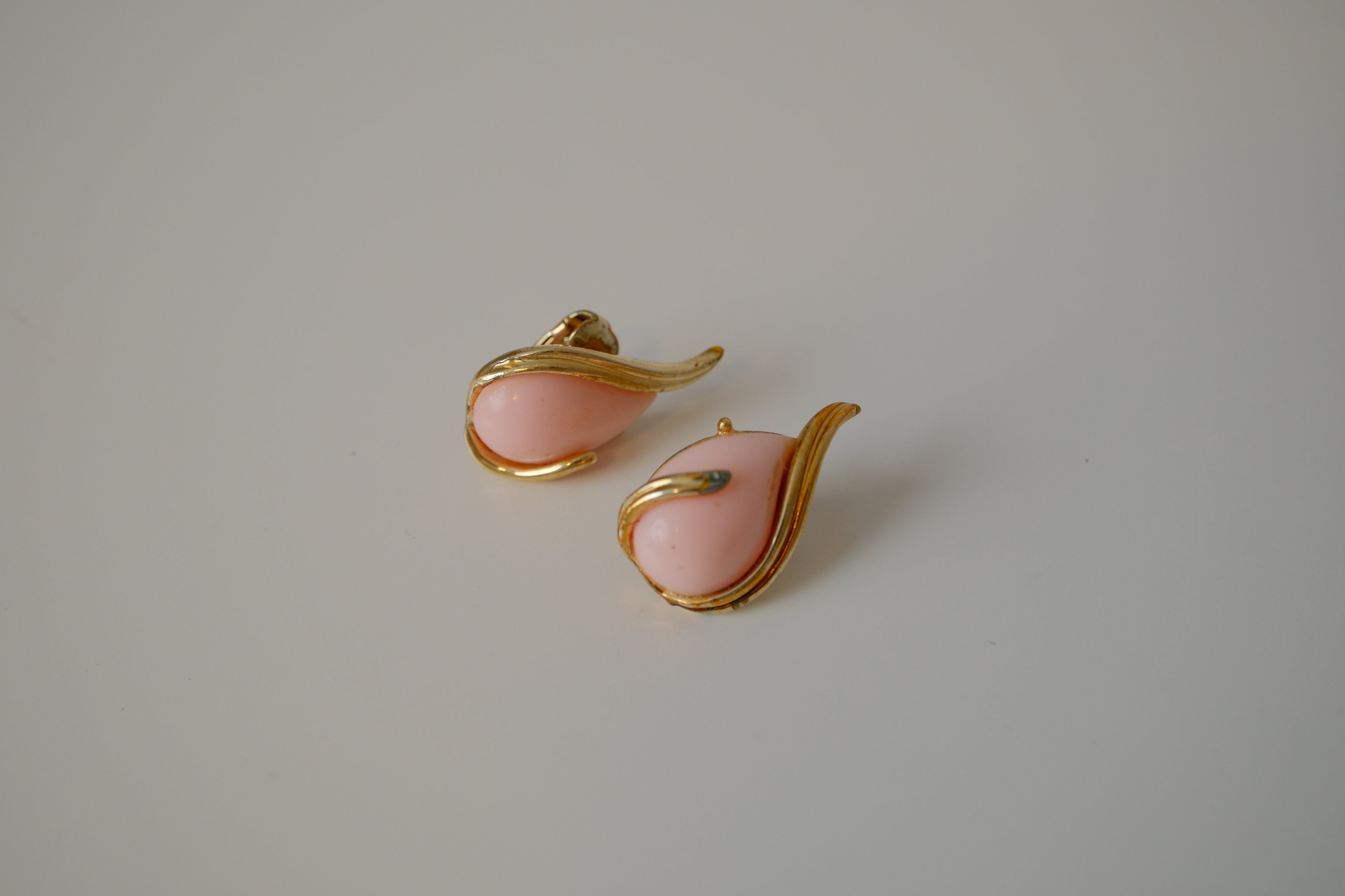 Vintage Pink Lucite Coro Clip On Earrings
