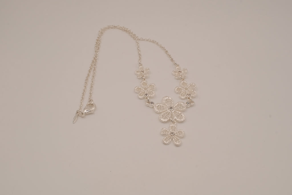 Vintage Avon filigree floral necklace