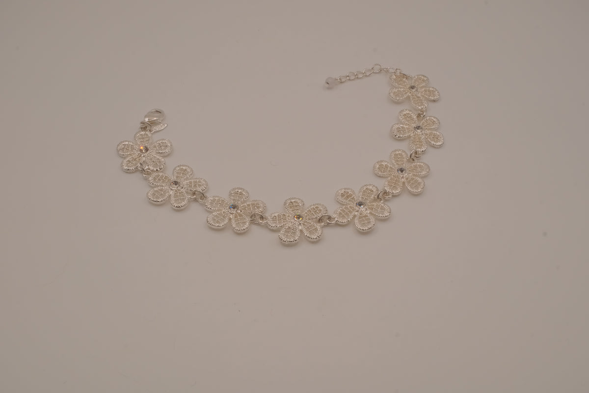 Vintage Avon silver-tone mesh flower bracelet