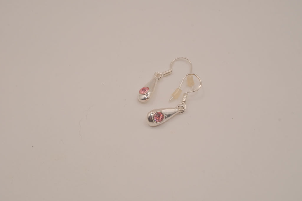 Vintage Avon silver teardrop dangle earrings