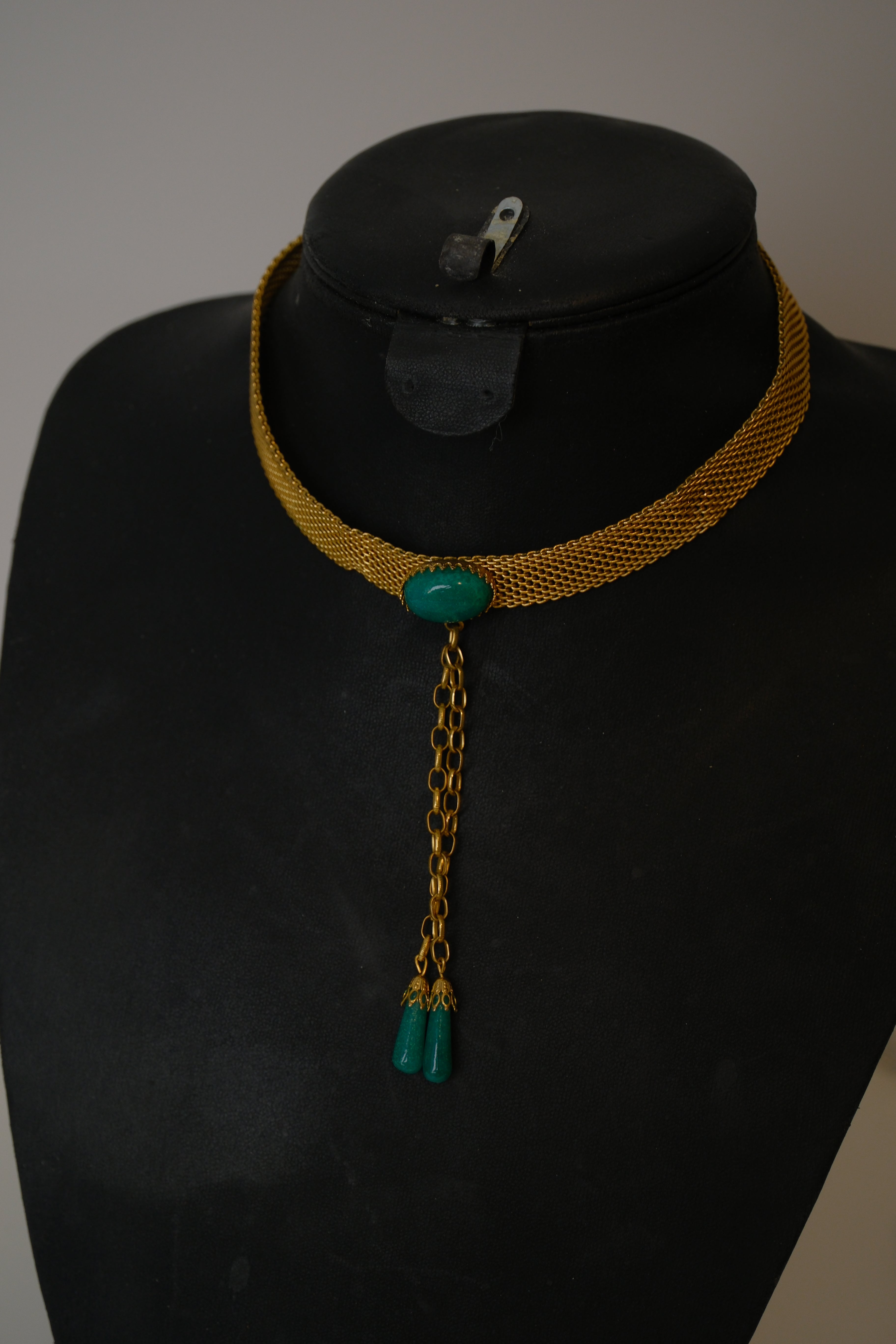 Vintage Coro white enamel leaf necklace