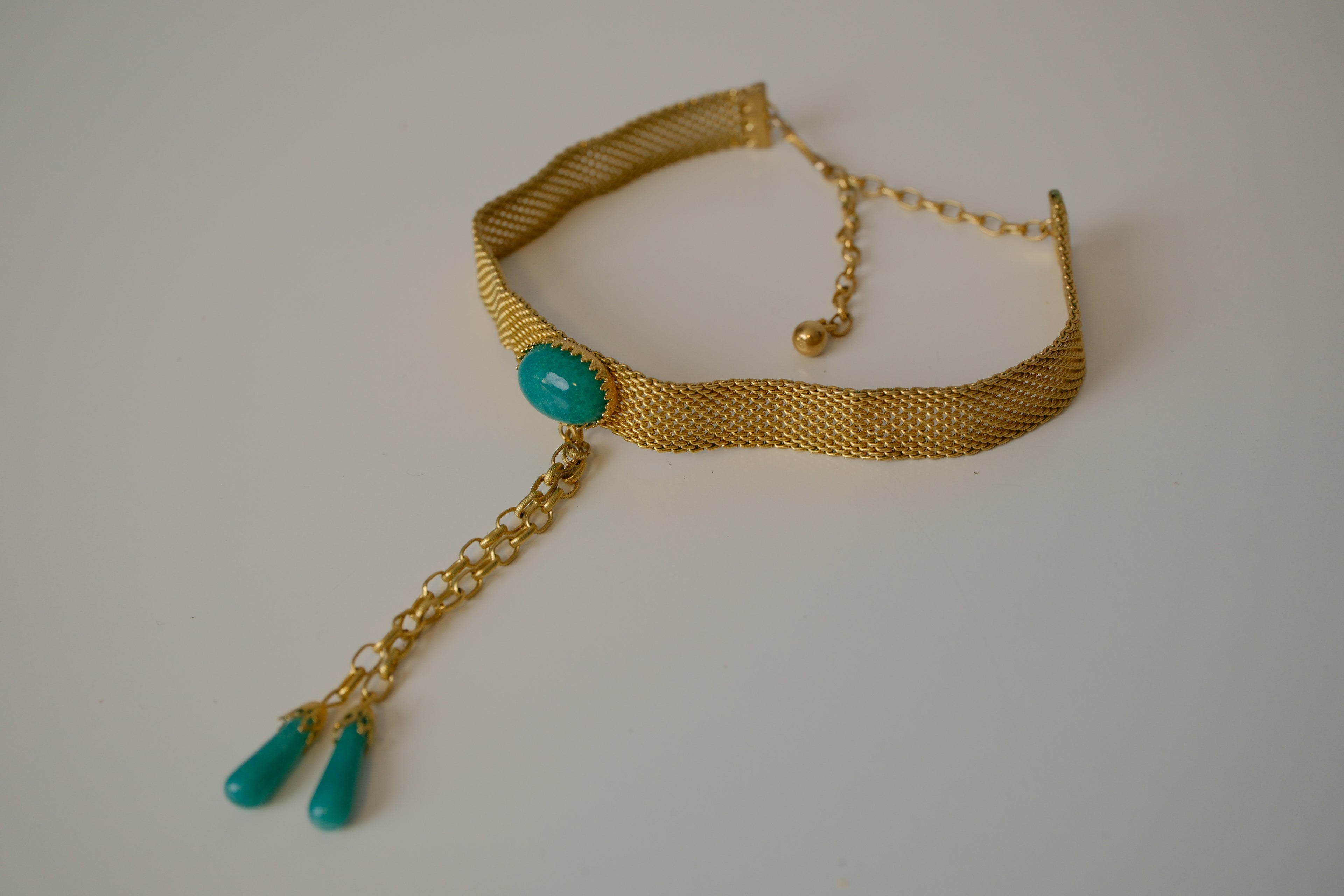 Vintage Coro white enamel leaf necklace