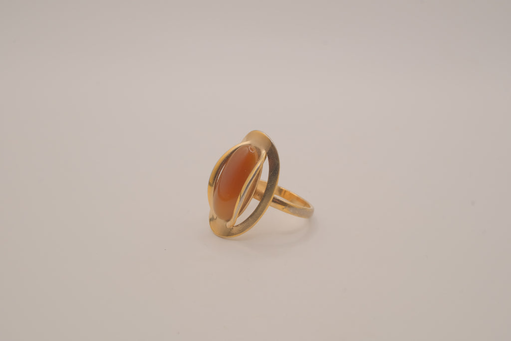 Vintage Sarah Coventry cocktail ring