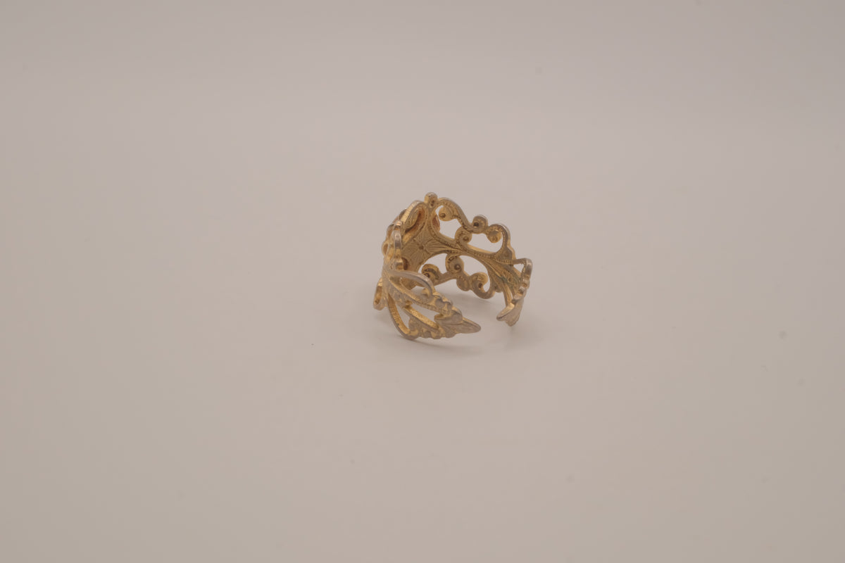 Vintage filigree butterscotch hue statement ring