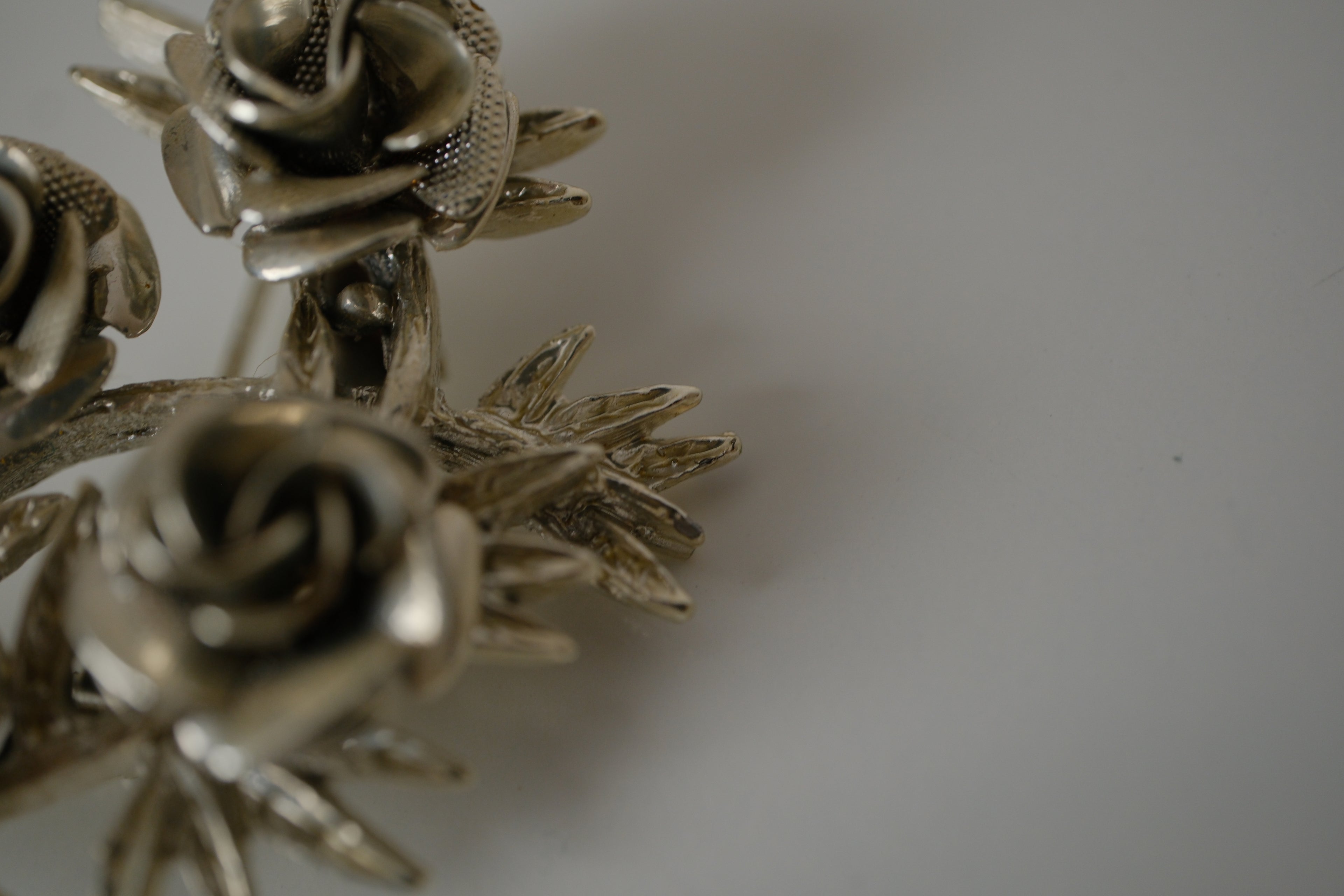 Vintage Coro silver-tone rose bouquet brooch
