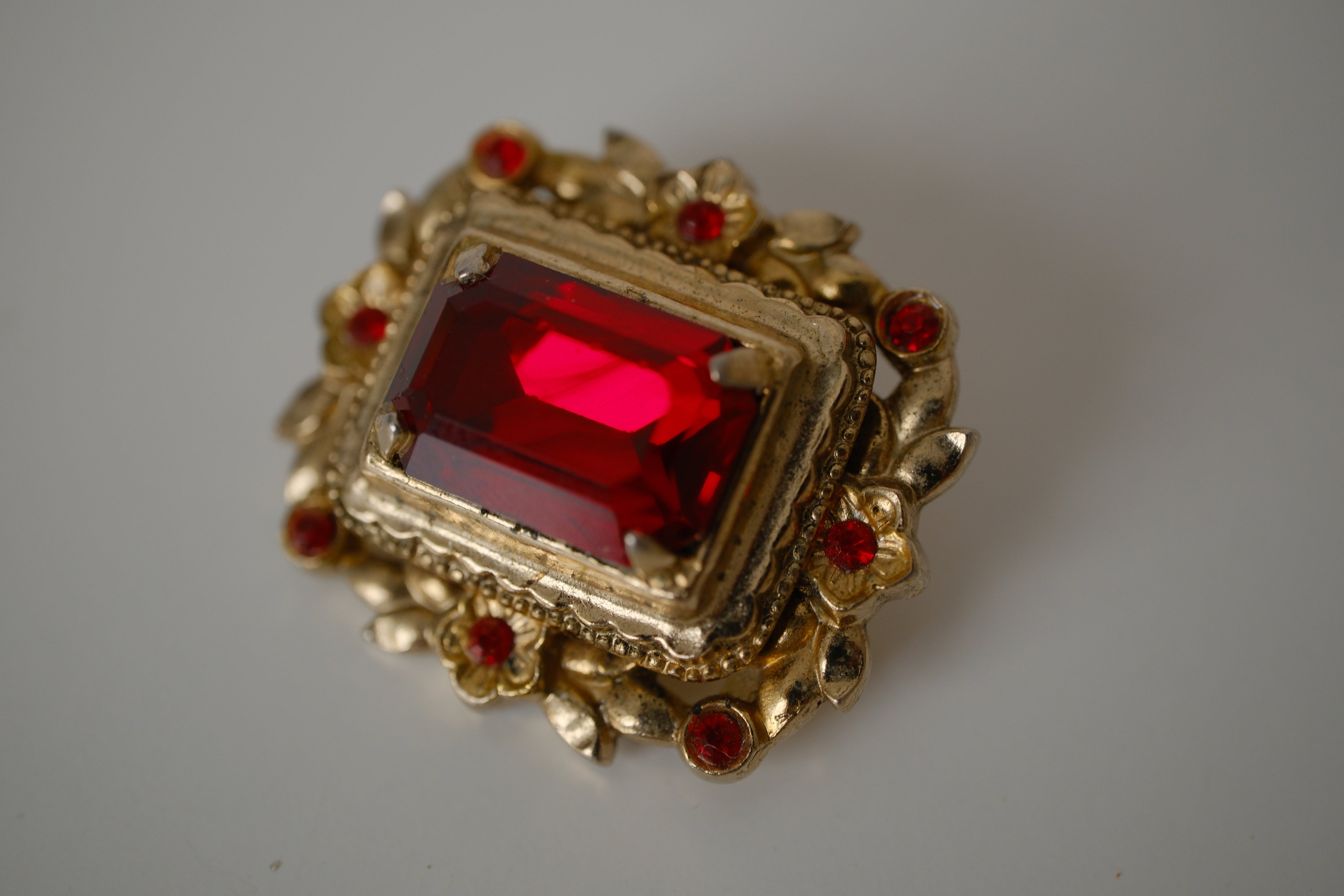 Vintage Coro red rhinestone rectangular brooch