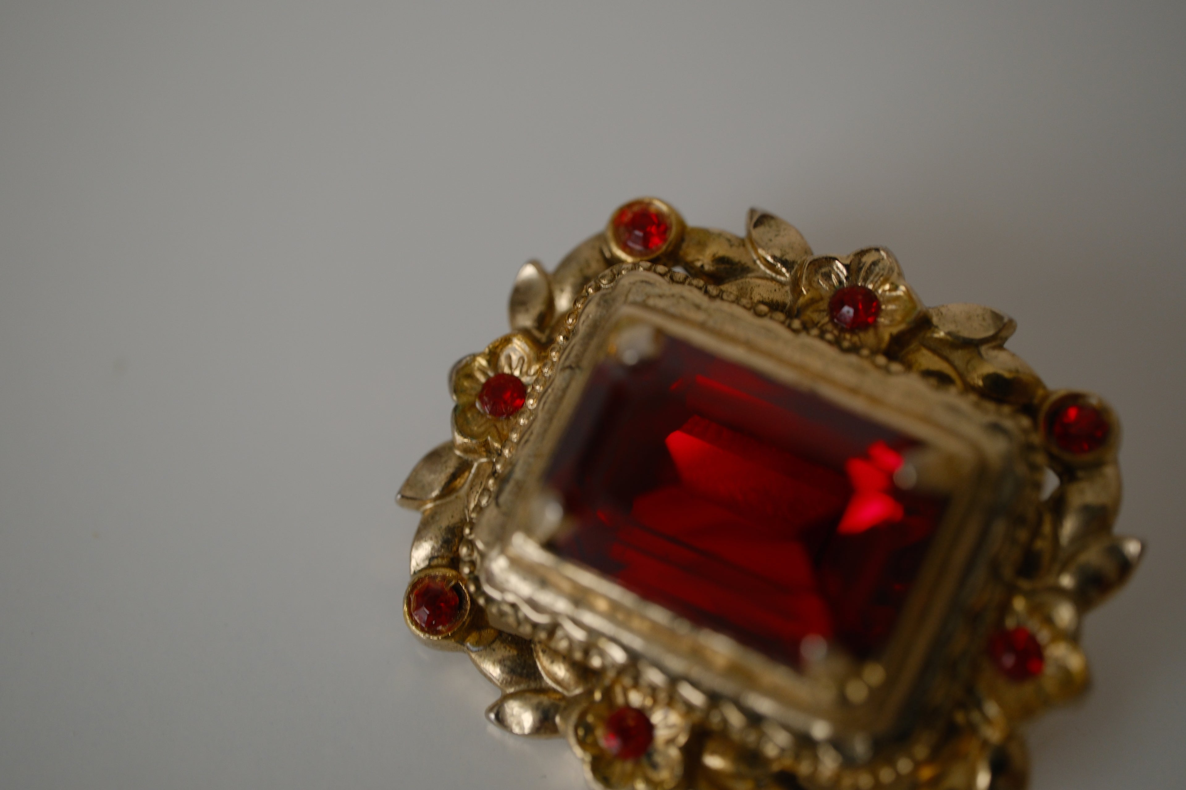 Vintage Coro red rhinestone rectangular brooch