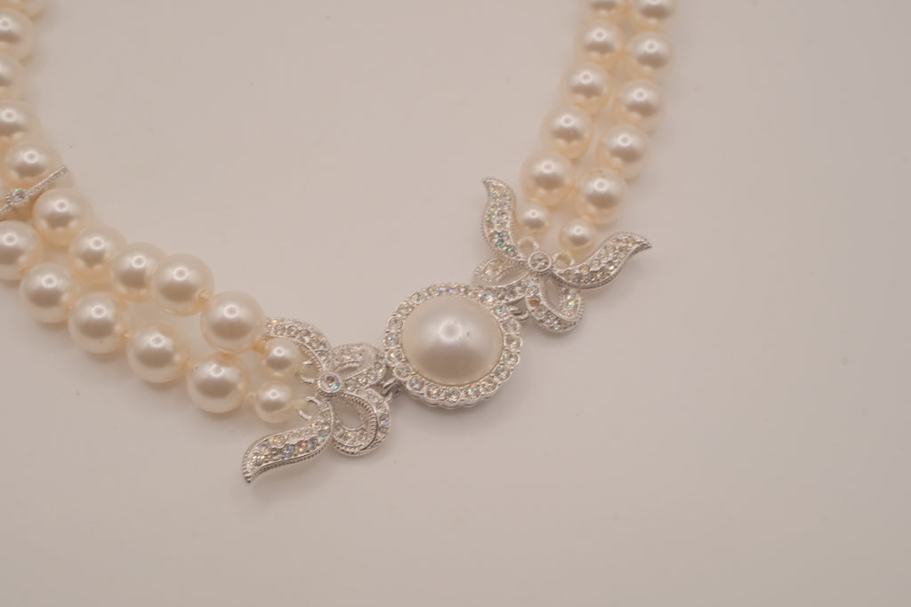 Vintage double-strand faux pearl bracelet