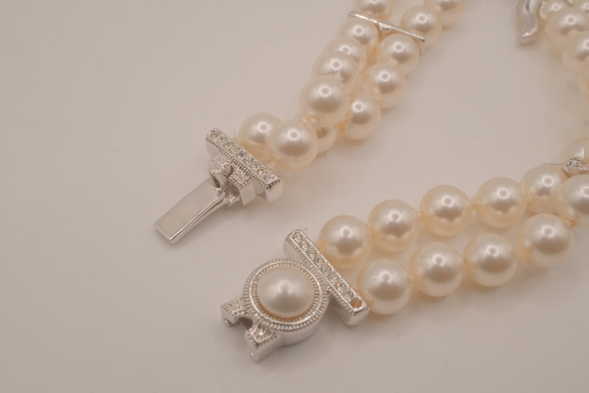 Vintage double-strand faux pearl bracelet