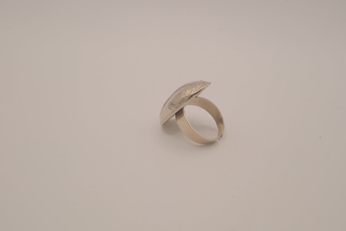 Vintage modernist silver tone statement ring