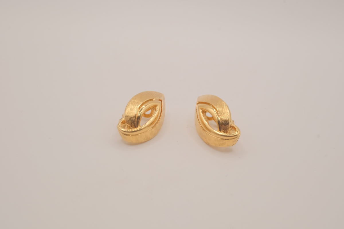 Vintage D'Orlan textured earrings