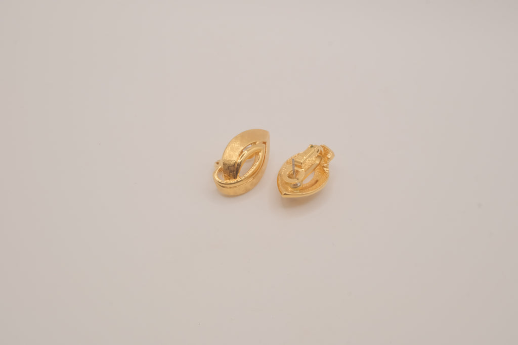 Vintage D'Orlan textured earrings