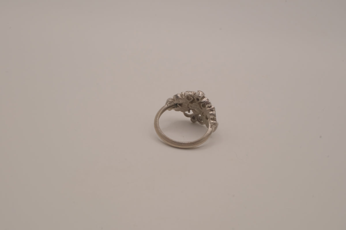 Vintage Avon "Midnight Splendor" statement ring