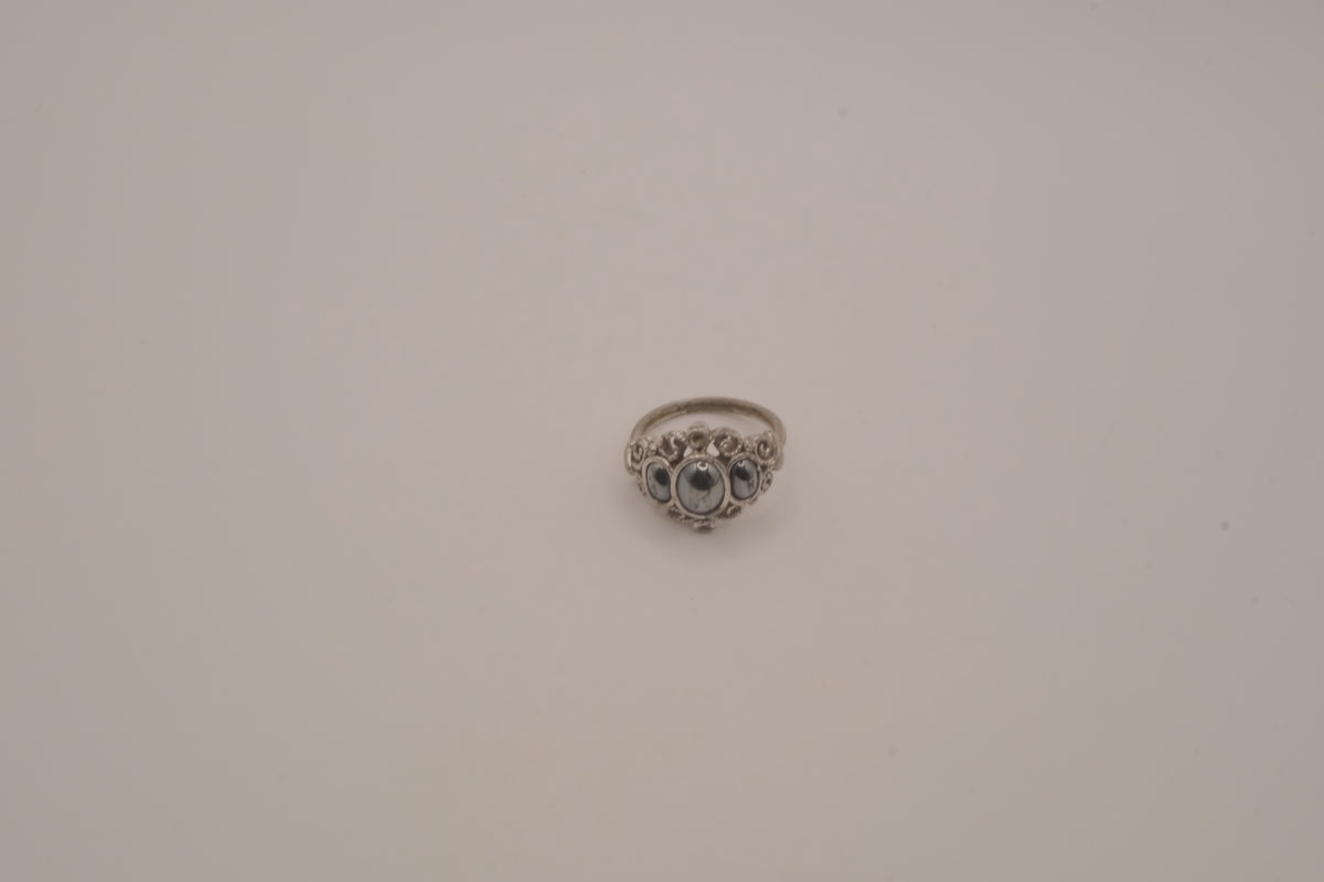 Vintage Avon "Midnight Splendor" statement ring
