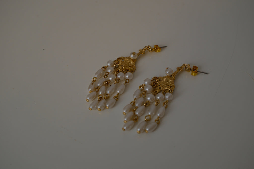 Vintage chandelier gold tone earrings
