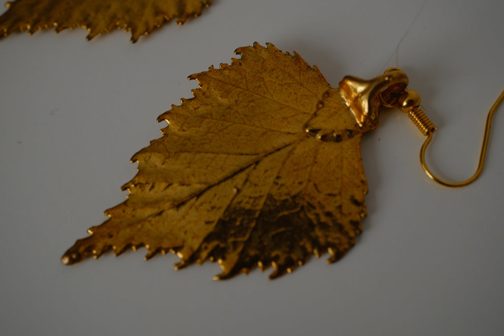 Vintage Gold tone Leaf earrings