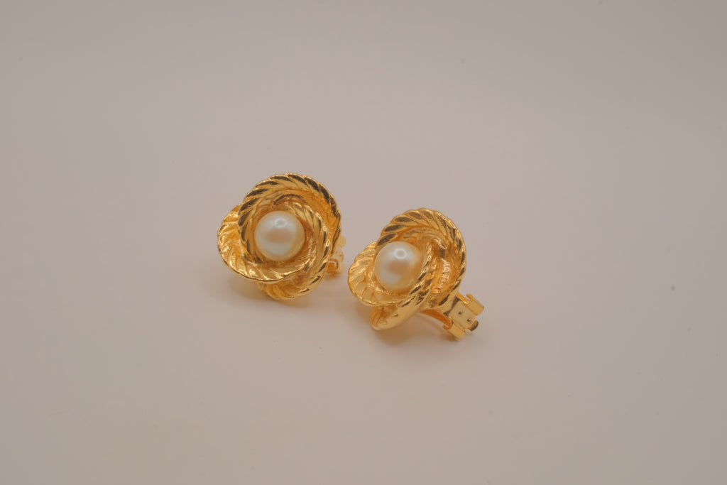 Vintage gold-toned swirl button clip-on earrings