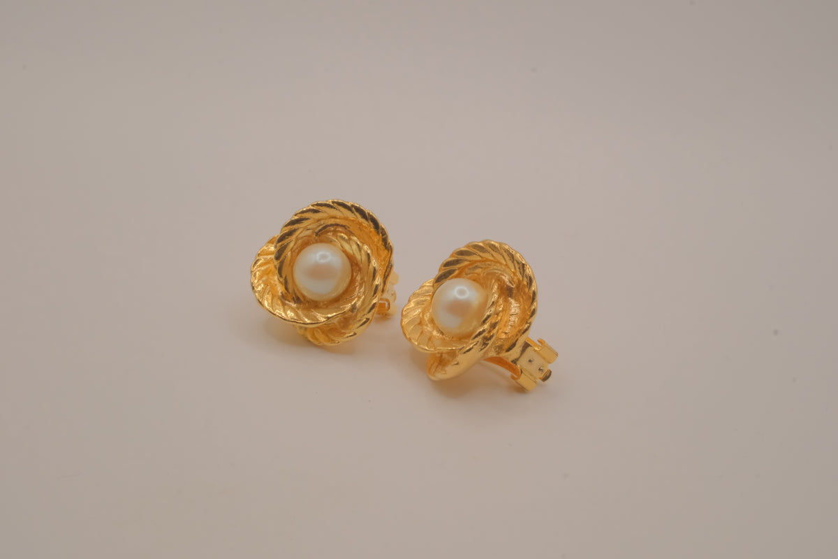 Vintage gold-toned swirl button clip-on earrings