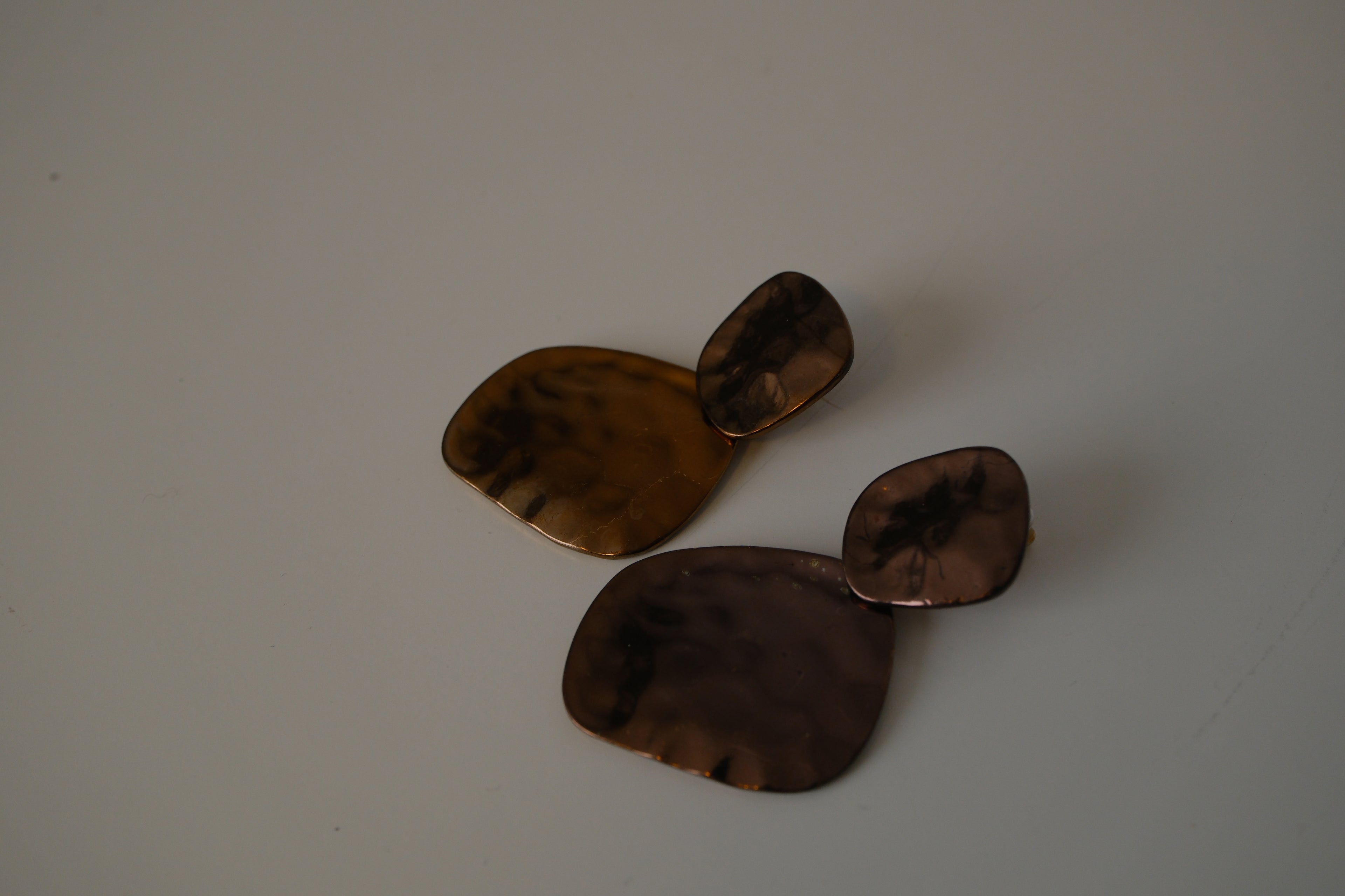 Two-piece Brown metal earrings