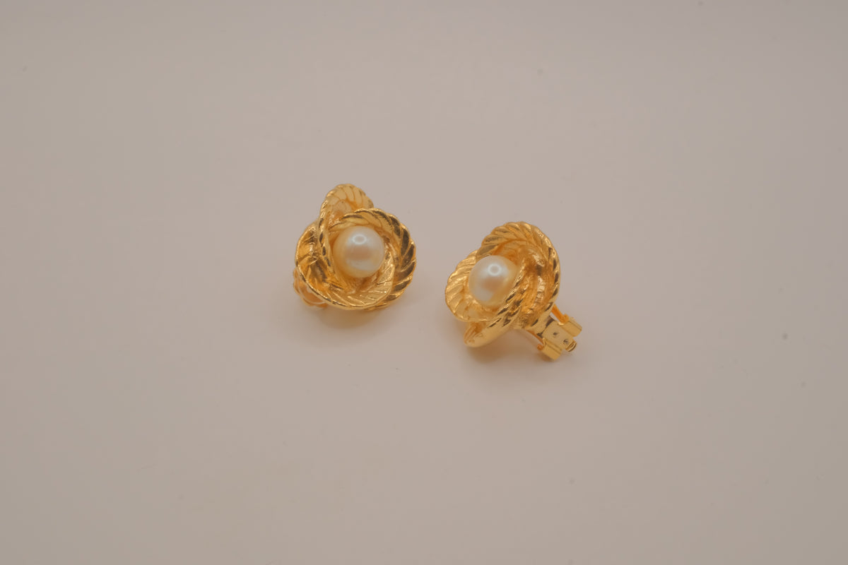 Vintage gold-toned swirl button clip-on earrings