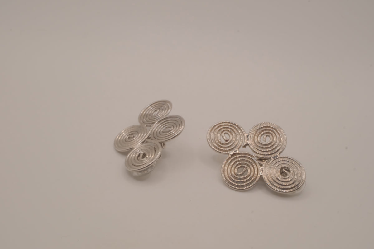 Vintage modernist silver wire clip-on earrings