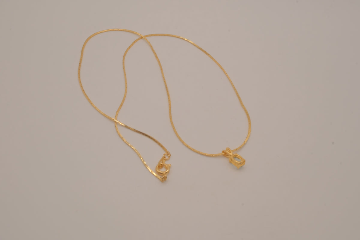 Classic solitaire pendant necklace