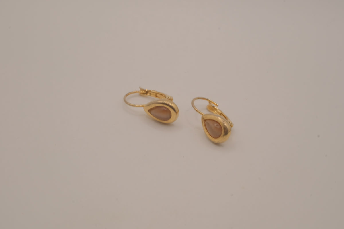 Vintage gold teardrop leverback earrings