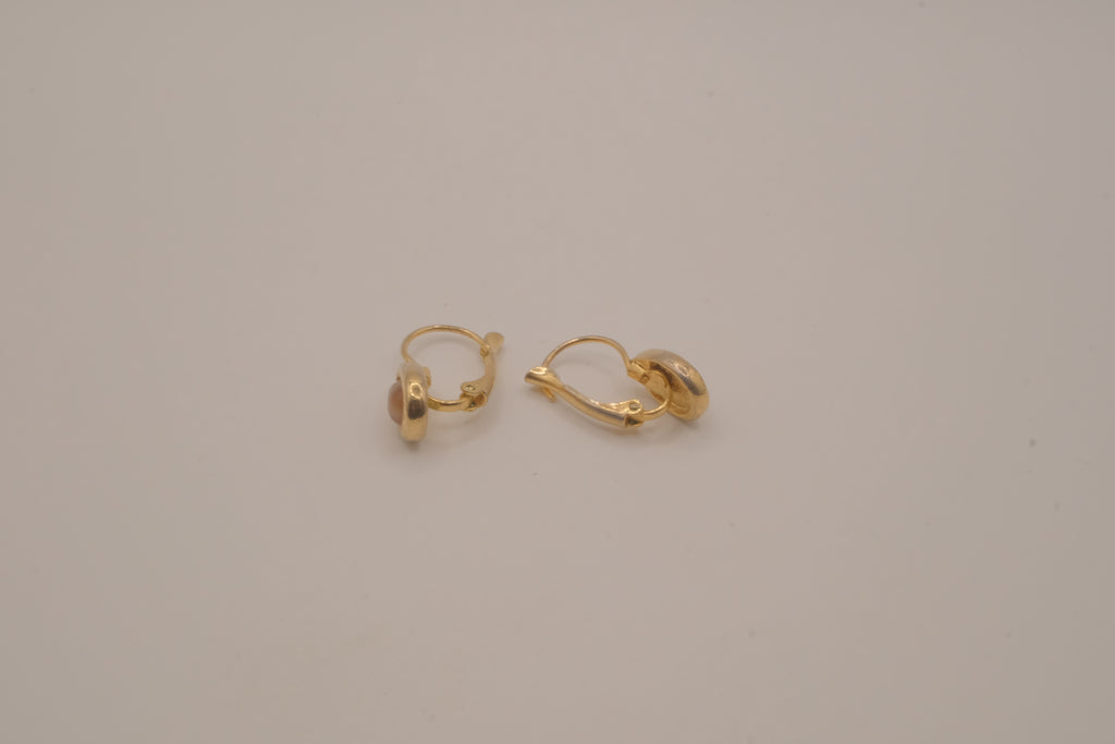 Vintage gold teardrop leverback earrings