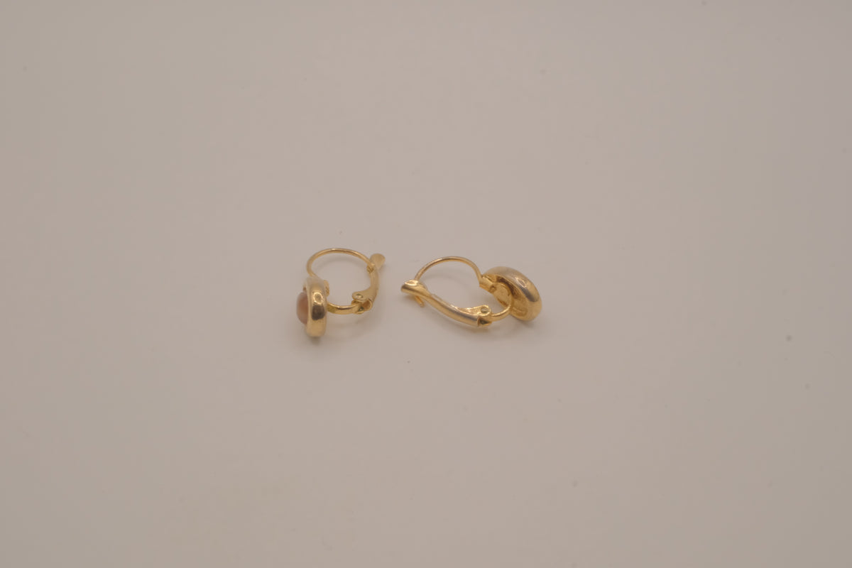 Vintage gold teardrop leverback earrings