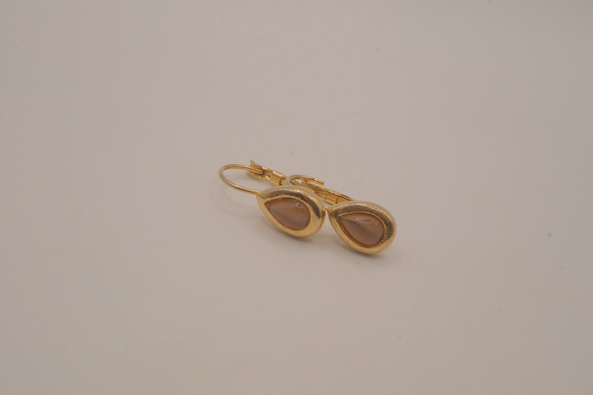 Vintage gold teardrop leverback earrings