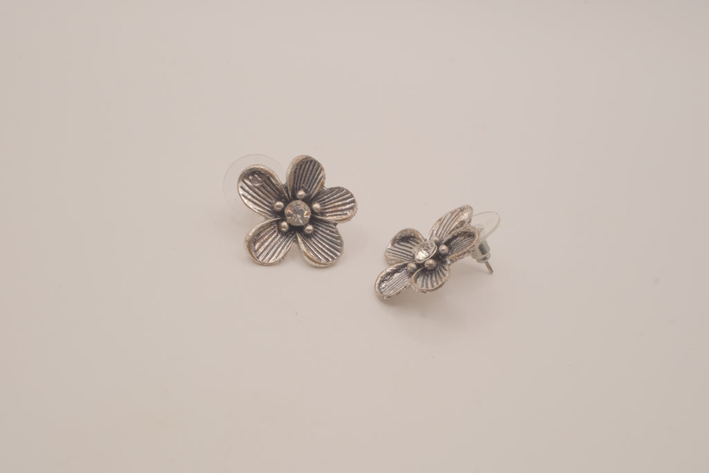 Antique silver flower stud earrings