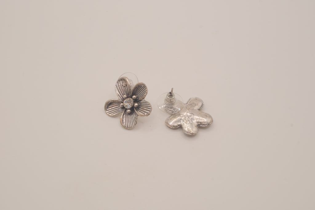 Antique silver flower stud earrings