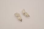 Vintage leaf clip-on earrings&nbsp;