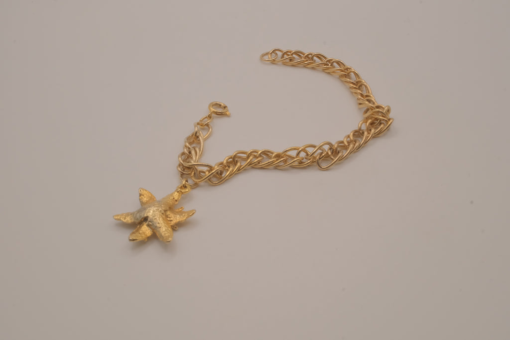 Vintage textured lily pendant charm bracelet
