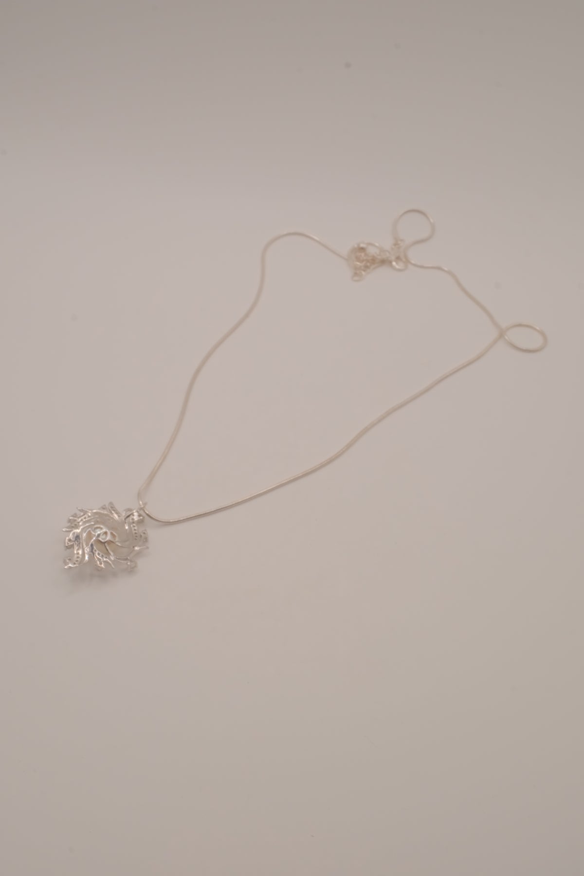 Freshwater pearl swirl pendant necklace