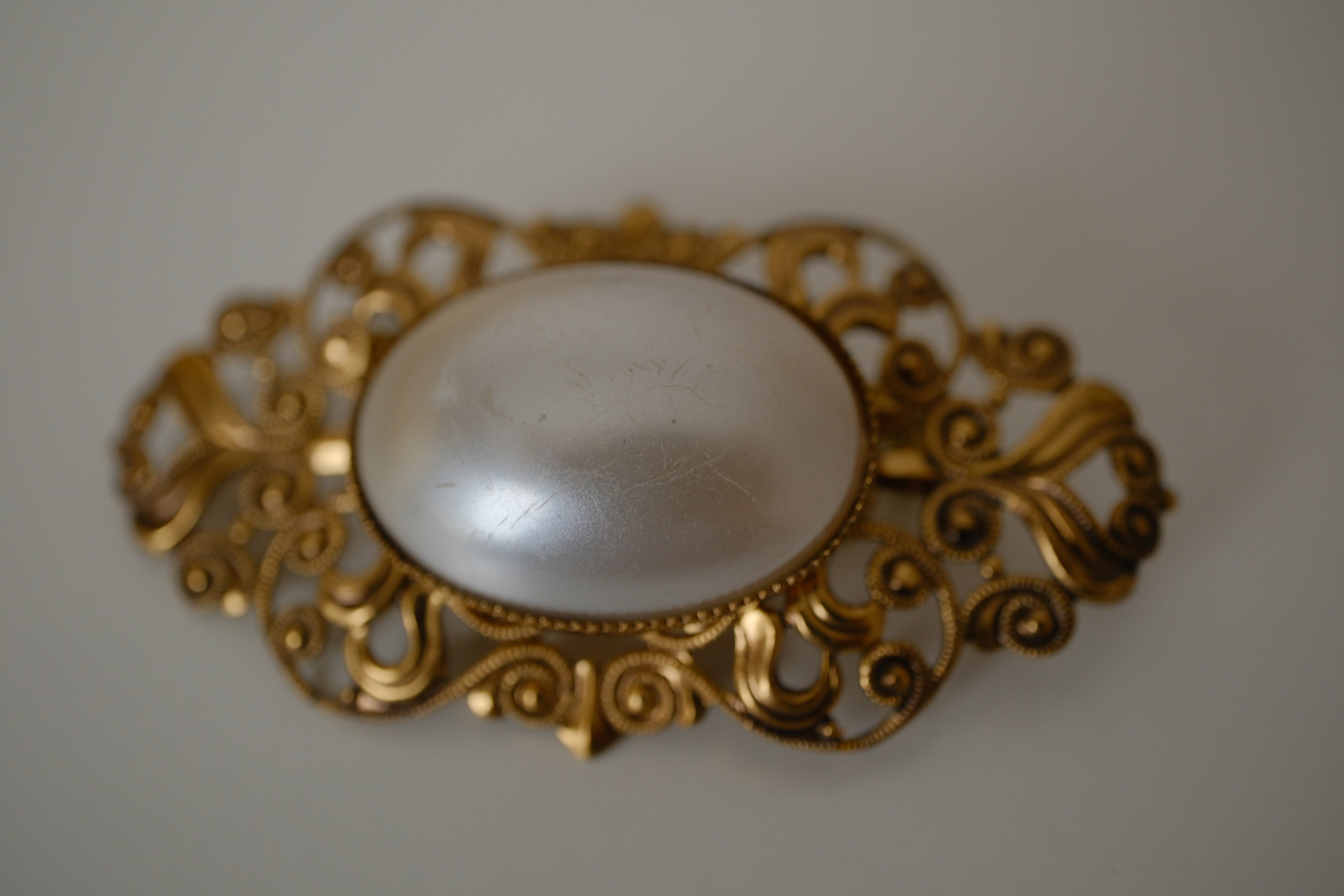 Vintage Large faux Pearl brooch