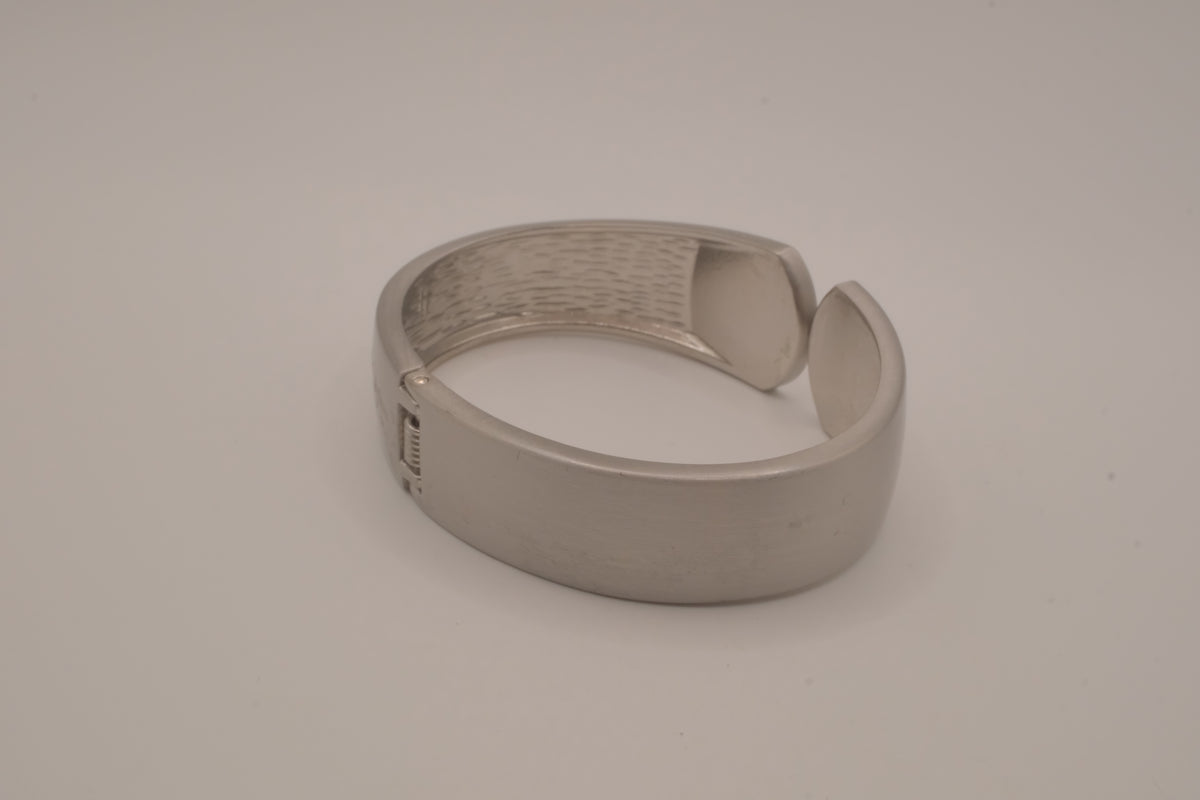 Silver-tone wide cuff bracelet&nbsp;