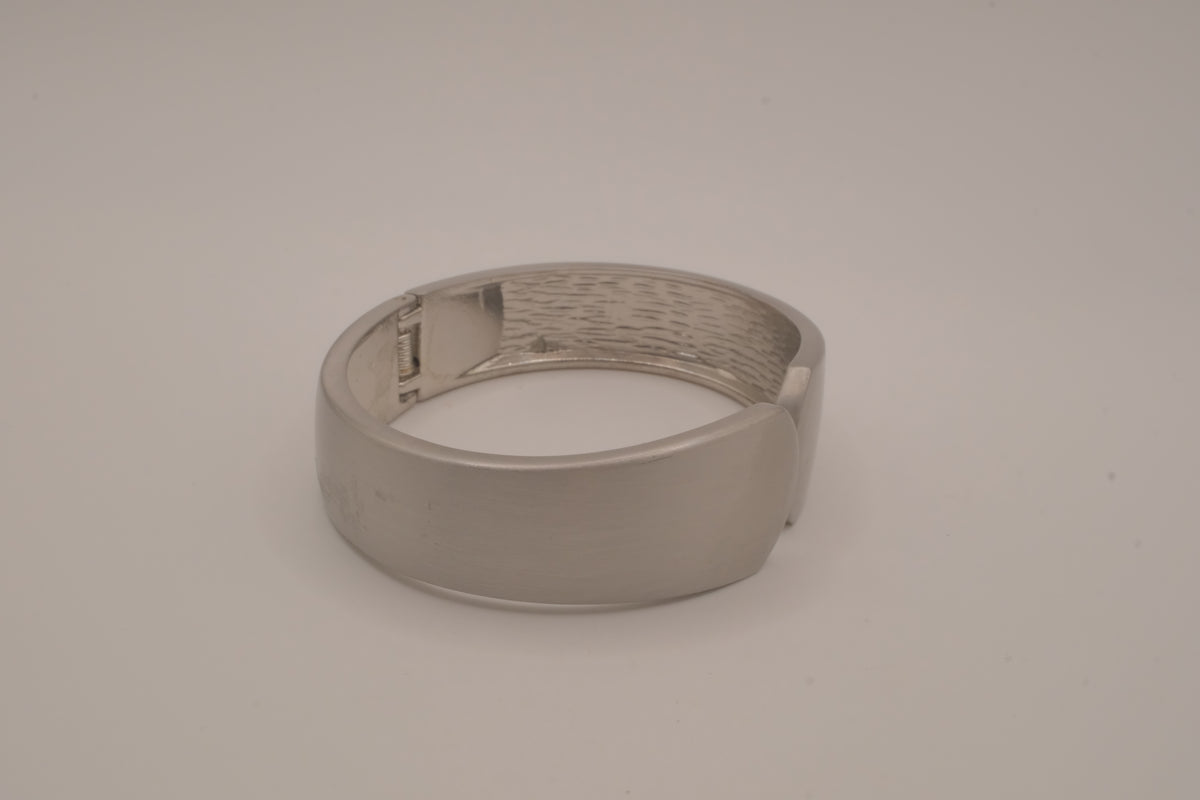 Silver-tone wide cuff bracelet&nbsp;