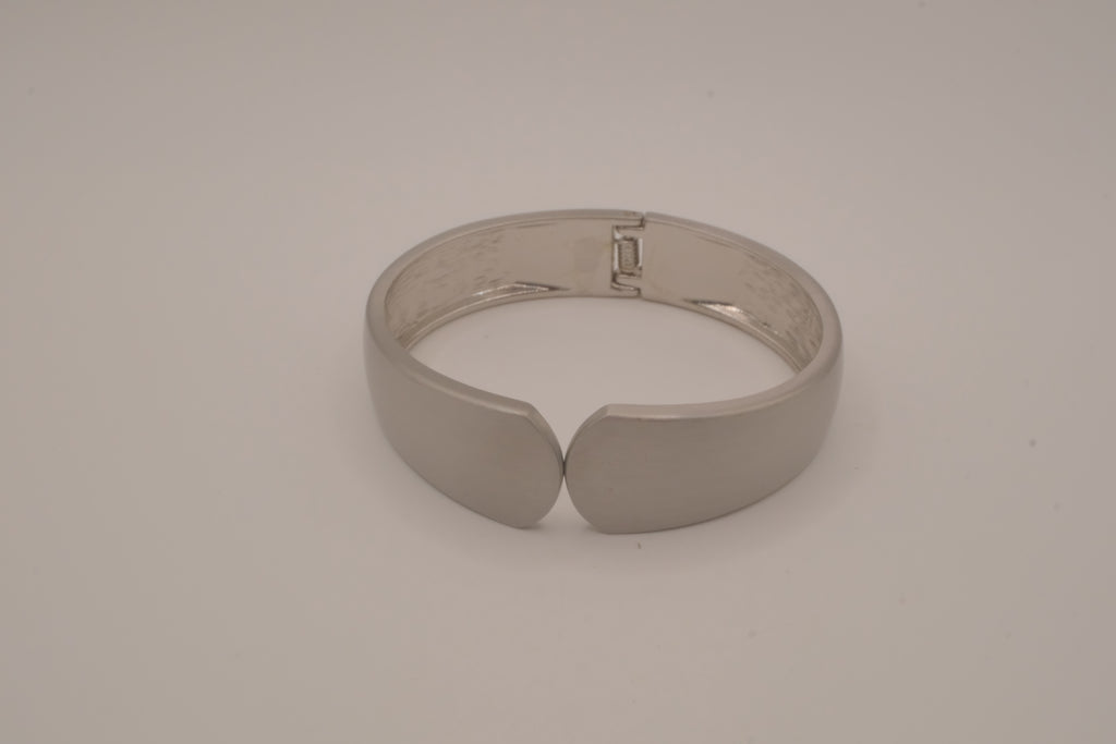 Silver-tone wide cuff bracelet&nbsp;