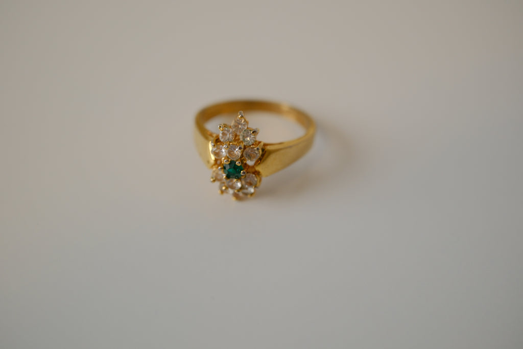 Vintage Gold toned Greena and white stone ring