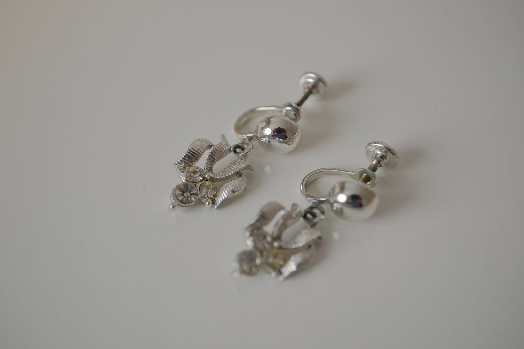 Vintage screw-back rhinestone earrings