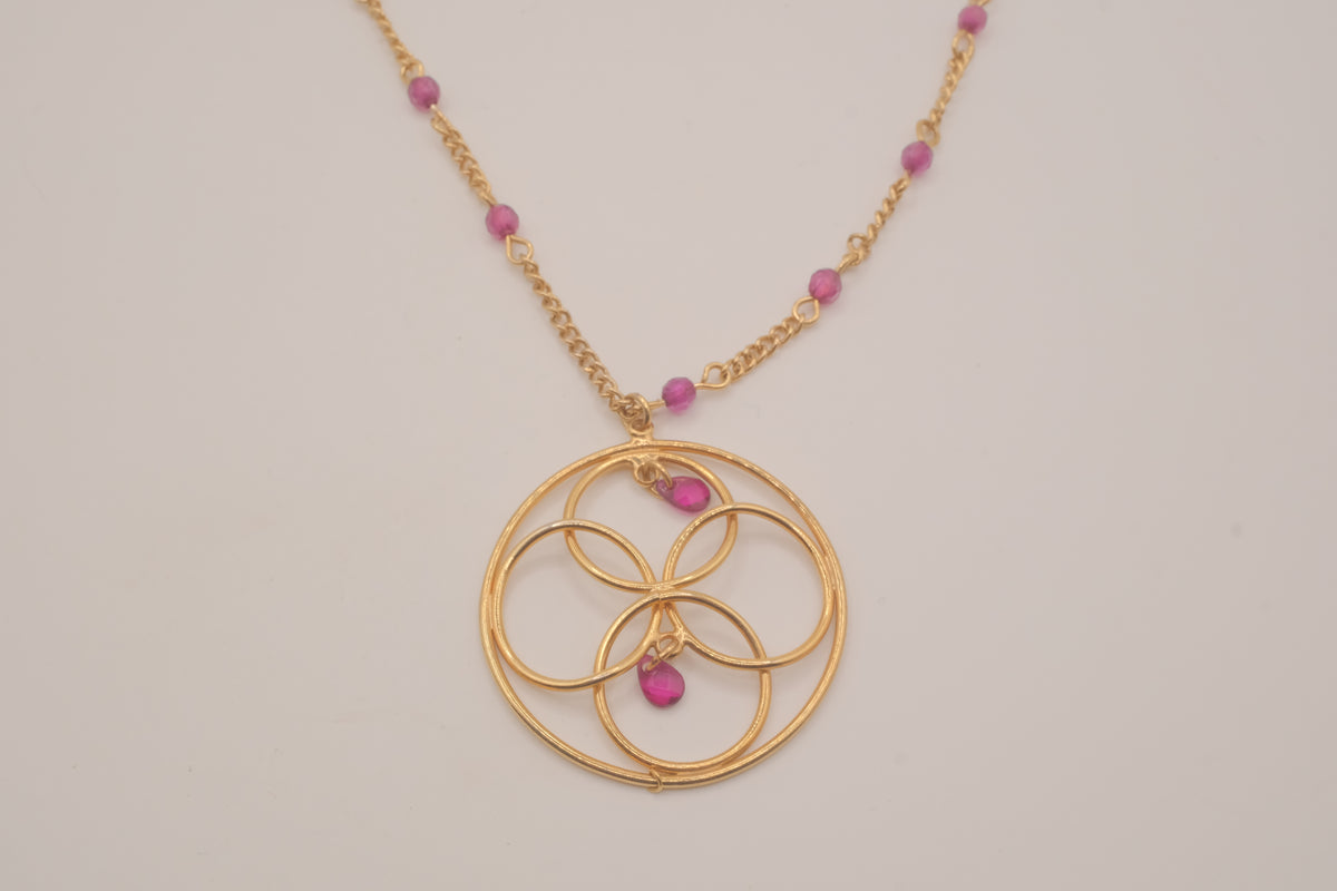 Vintage Avon gold-tone interlocking circle necklace