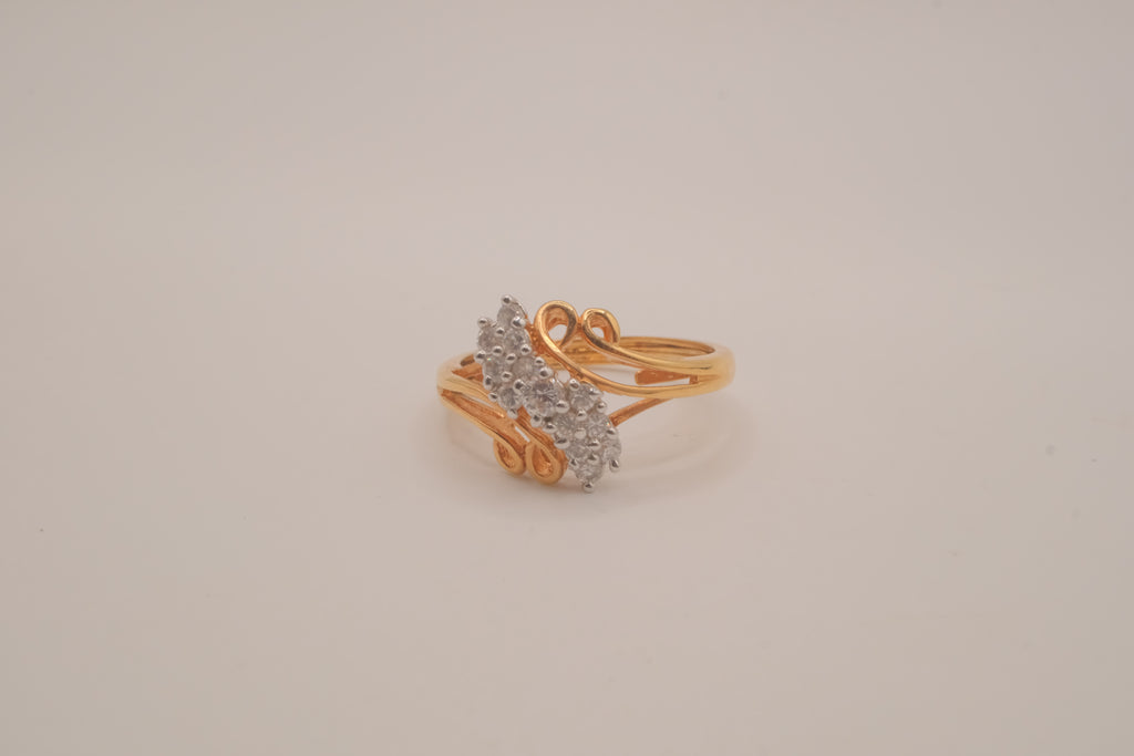 Gold tone rhinestones cluster openwork ring