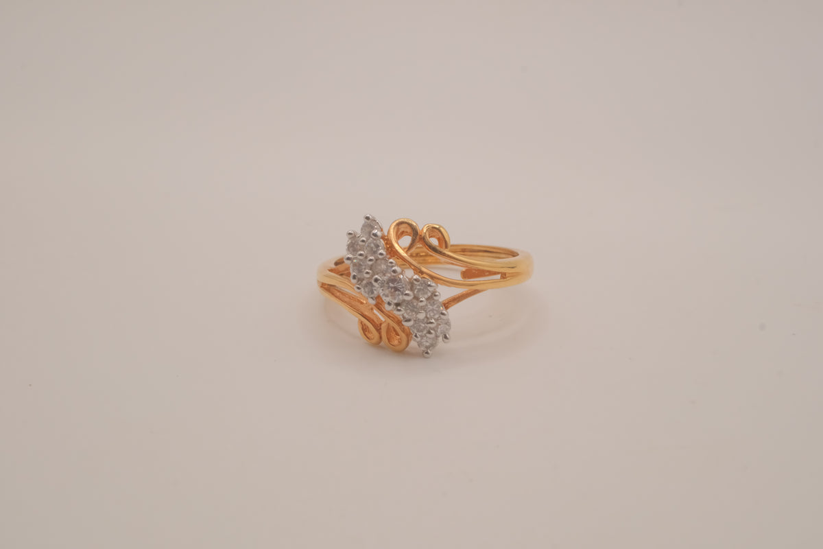 Gold tone rhinestones cluster openwork ring