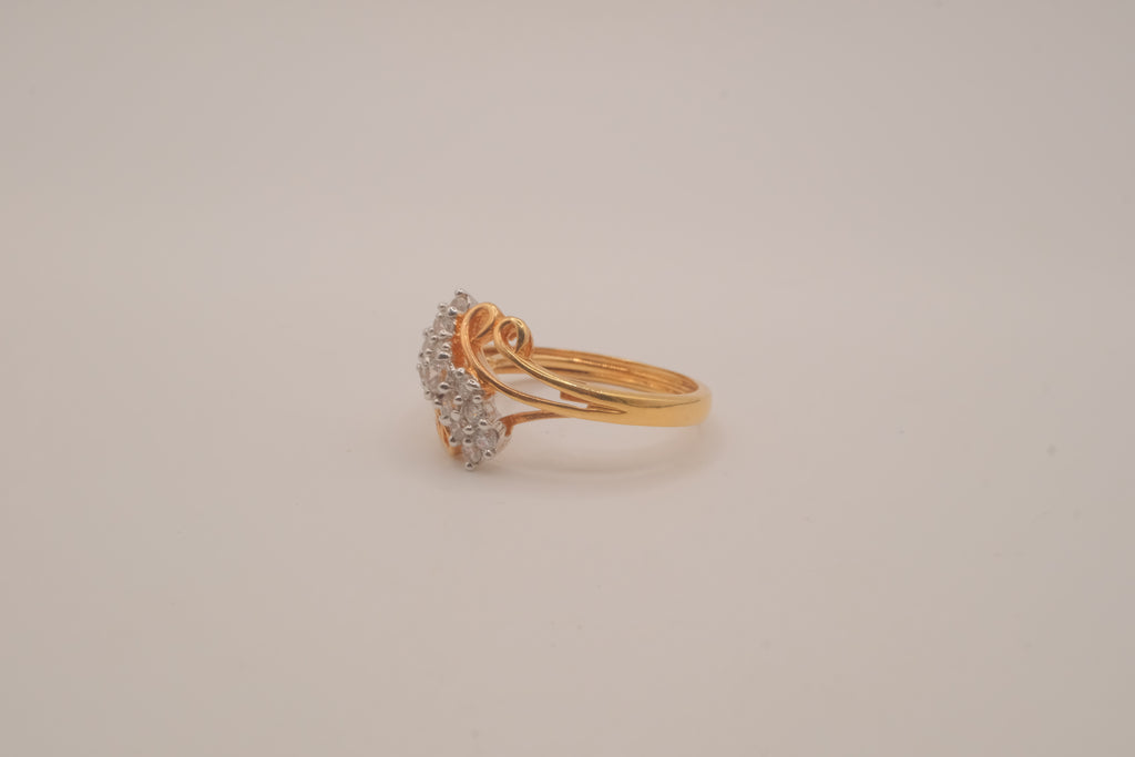 Gold tone rhinestones cluster openwork ring