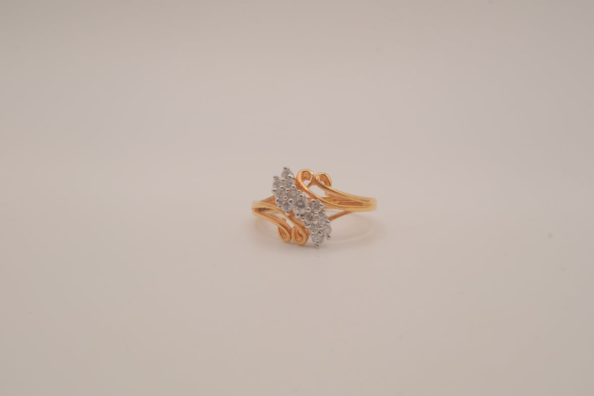 Gold tone rhinestones cluster openwork ring