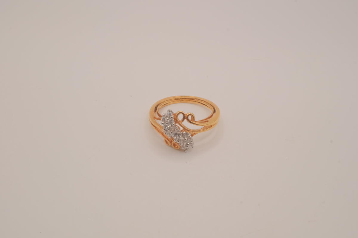 Gold tone rhinestones cluster openwork ring