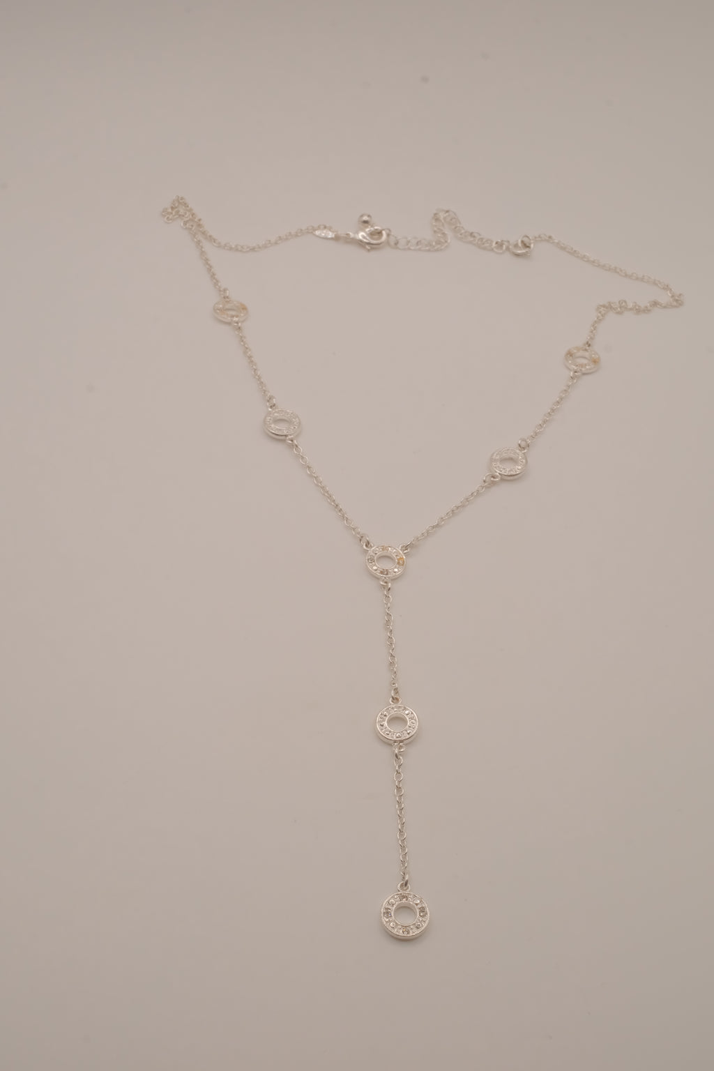 Vintage Avon "Y" design circle lariat necklace