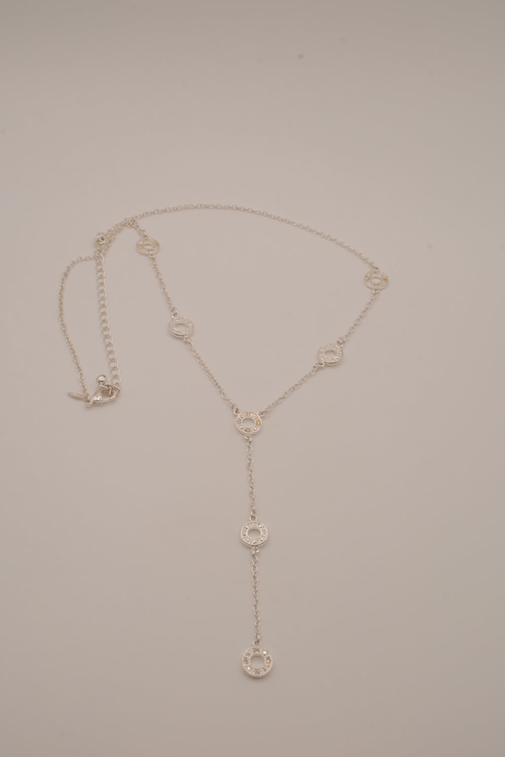 Vintage Avon "Y" design circle lariat necklace